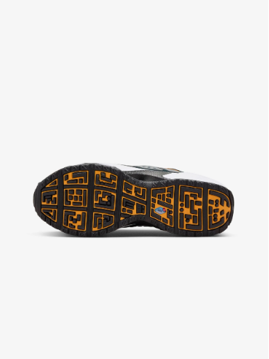 Nike Air Max SNDR US Men 9 / women 10.5